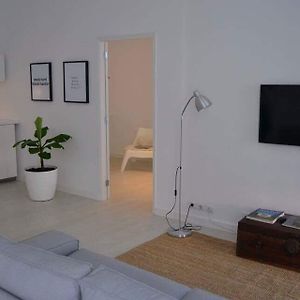 Charming Apartment 101